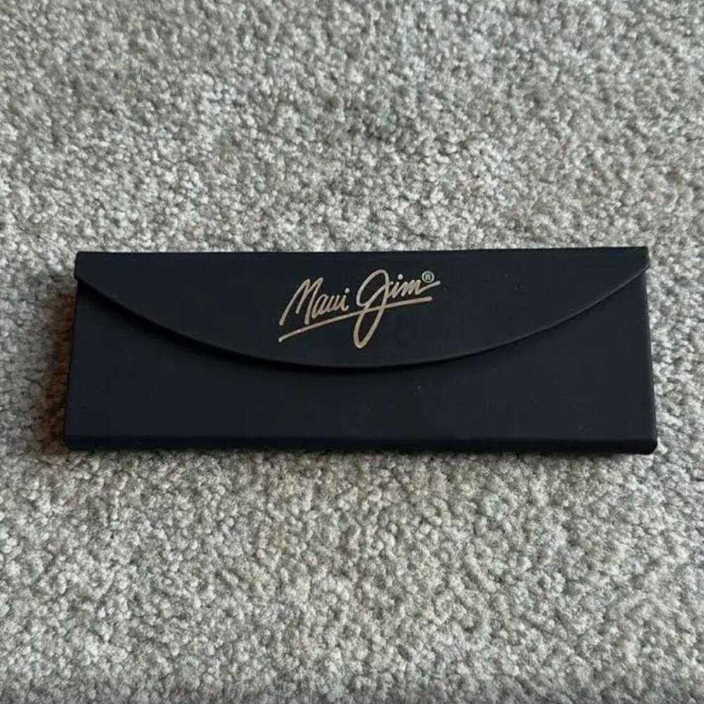 Maui Jim Black Matte Tri-Fold Sunglass Case in Excellent Condition